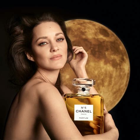 new chanel no 5 advert 2015|chanel no 5 french girl.